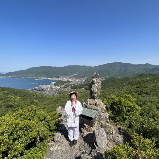 仏像イラストレーター,田中ひろみ,小豆島八十八ヶ所,島へんろ,常光寺,宝生院,元四国,小豆島霊場会総本院,授戒,せとうち石の島,山岳寺院,弘法大師空海, 小豆島霊場納経帳,浪切不動明王,瀧湖寺,奥の院,笠